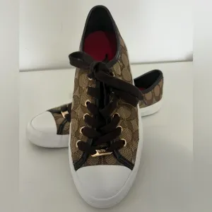 🔥 Coach Empire Lace-Up Sneakers – Size 7 – Excellent Condition! 🔥