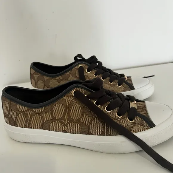 🔥 Coach Empire Lace-Up Sneakers – Size 7 – Excellent Condition! 🔥