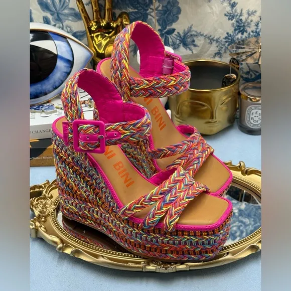 🆕 GIANNI BINI 🧿 NWOB Santi Woven Beaded Wedge Sandals - Rainbow Multi, Sz US 7