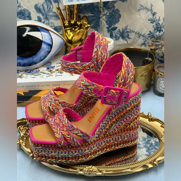🆕 GIANNI BINI 🧿 NWOB Santi Woven Beaded Wedge Sandals - Rainbow Multi, Sz US 7
