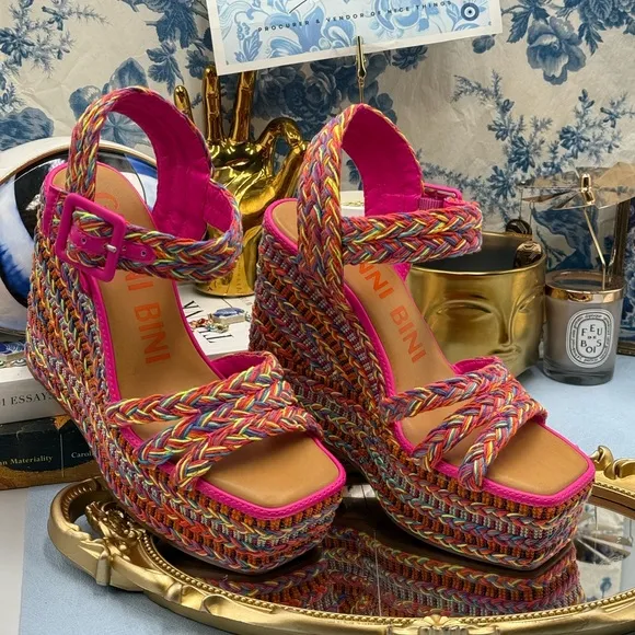 🆕 GIANNI BINI 🧿 NWOB Santi Woven Beaded Wedge Sandals - Rainbow Multi, Sz US 7
