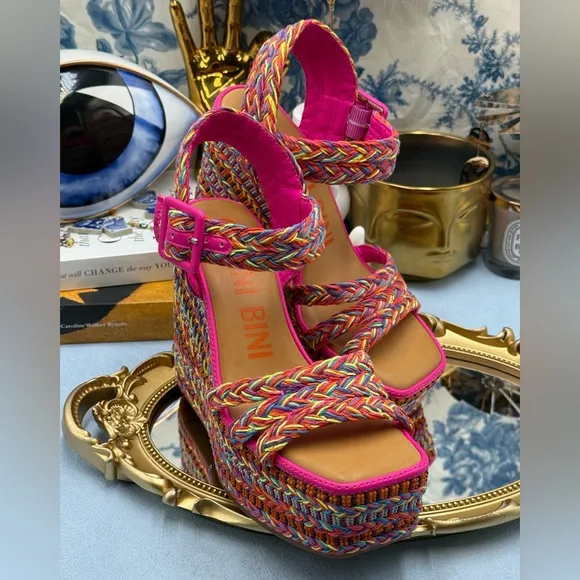 🆕 GIANNI BINI 🧿 NWOB Santi Woven Beaded Wedge Sandals - Rainbow Multi, Sz US 7