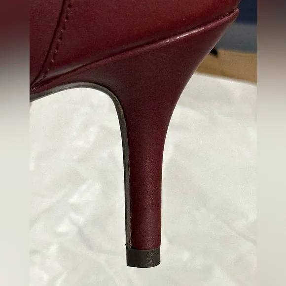 😍 NIB New Cole Haan Go To Park Bloodstone Leather Heeled Ankle Boots Bootie 5.5