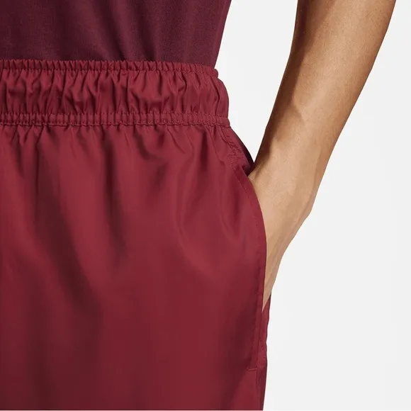 🆕 Nike Club Men's Woven Flow Shorts (Team Red/White, FN3307-677)