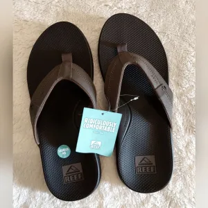🌺 NWT Men's Reef Brown Yoga Foam Flip Flops