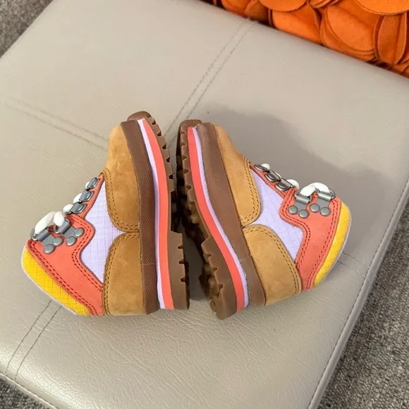 ❣️🆕 Timberland Leather Euro Hiker Mid Lace Up Boots❣️
