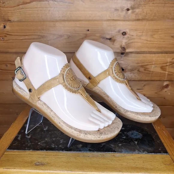 ❤️ Ugg Ayden II Women Tan real Leather memory foam Sandals size 6.5