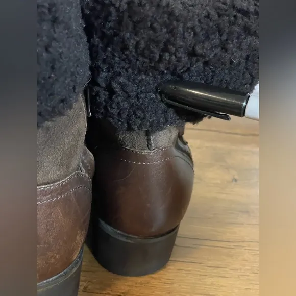 ‼️ UGG Bellvue II Boots - Women's size 8