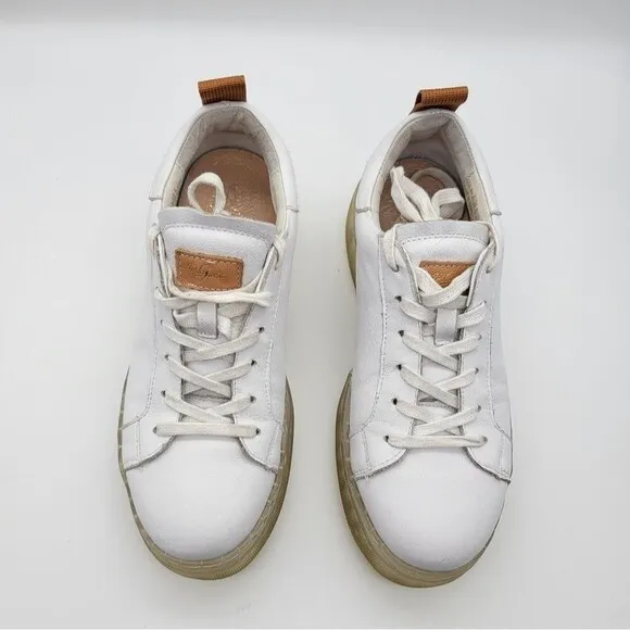 42 GOLD Glee White Sneakers Womens Size 8 Medium