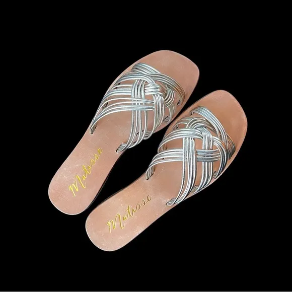 50% off! Matisse Gold Leather Tate Slide Flat Sandals Size 9