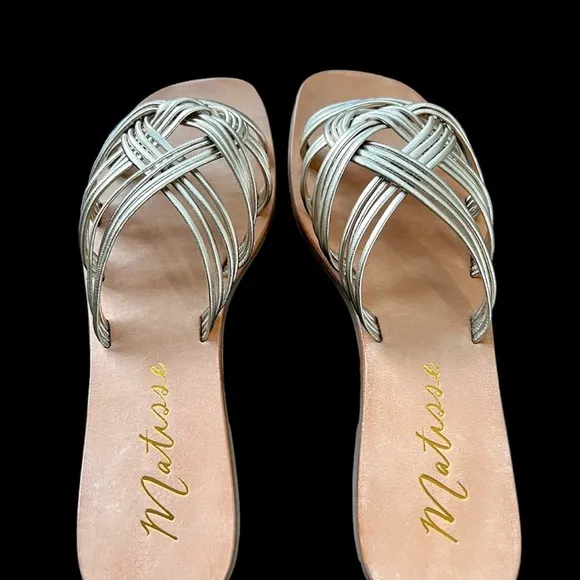 50% off! Matisse Gold Leather Tate Slide Flat Sandals Size 9