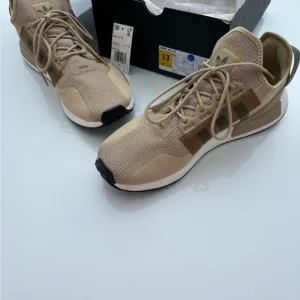 adidas Beige Sneakers