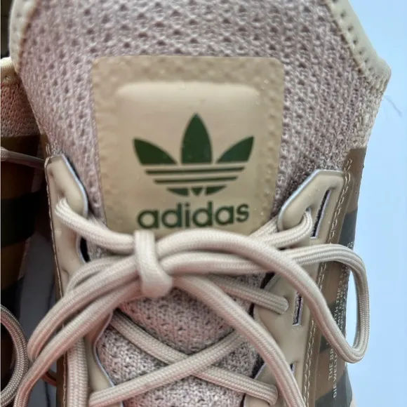 adidas Beige Sneakers
