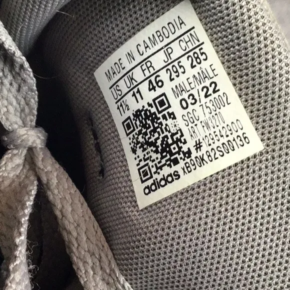 Adidas Daily 3.0 Gray and Black Sneakers with Signature Stripes