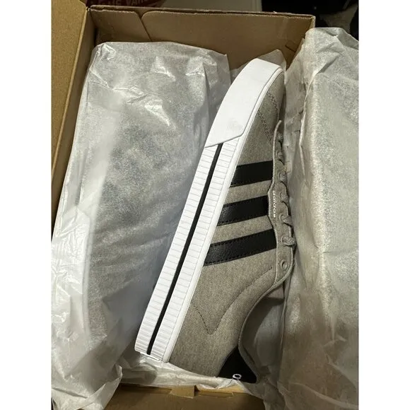 Adidas men's Daily 3.0 Sneakers new size 9.5