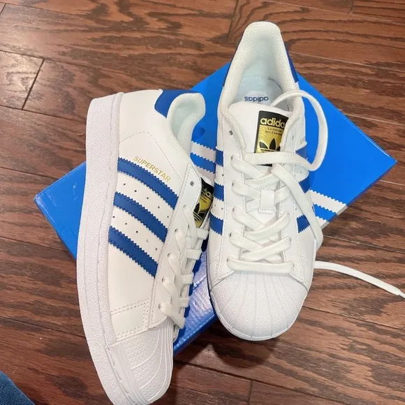 Adidas original superstar big kids/women/leather sneakers /NWB