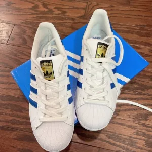 Adidas original superstar big kids/women/leather sneakers /NWB