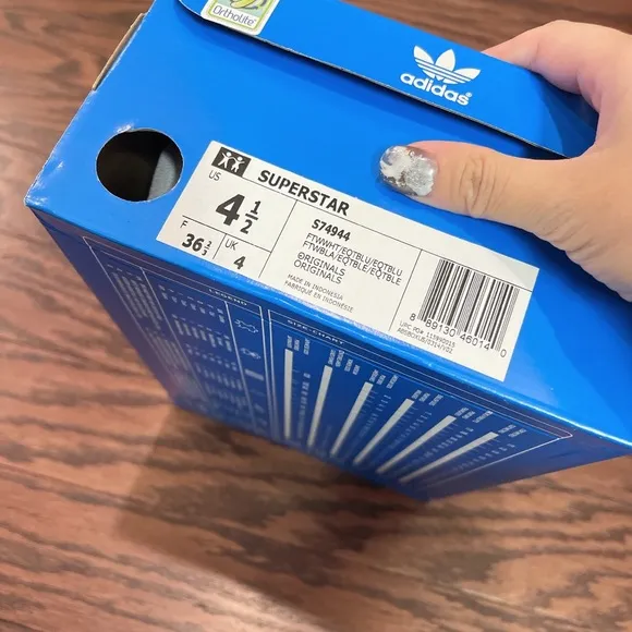 Adidas original superstar big kids/women/leather sneakers /NWB