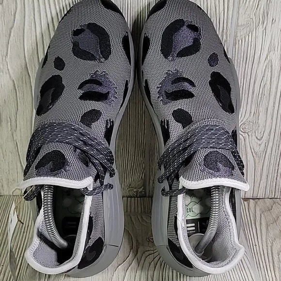 Adidas Pharrell X NMD Human Race Animal Print Ash Gray Sneakers Mens 12 NWT