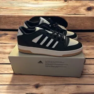 Adidas Turnaround Black White Brown IH7963 Shoe Sneaker Trainer M12