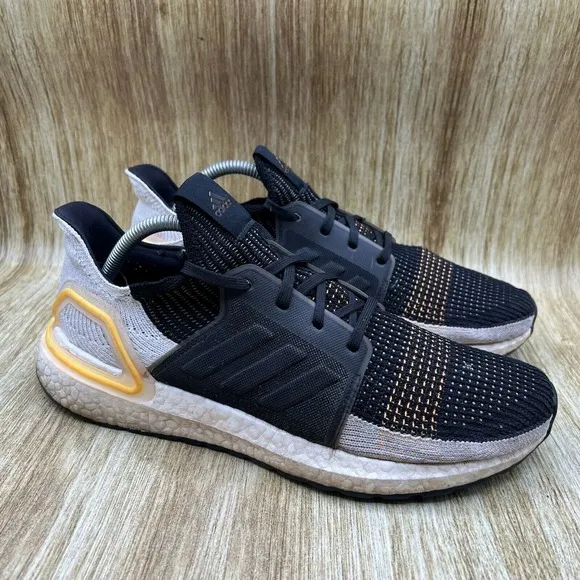 Adidas Ultraboost 19 Men's Size 10 Black Trace Cargo Sneakers Shoes G27514