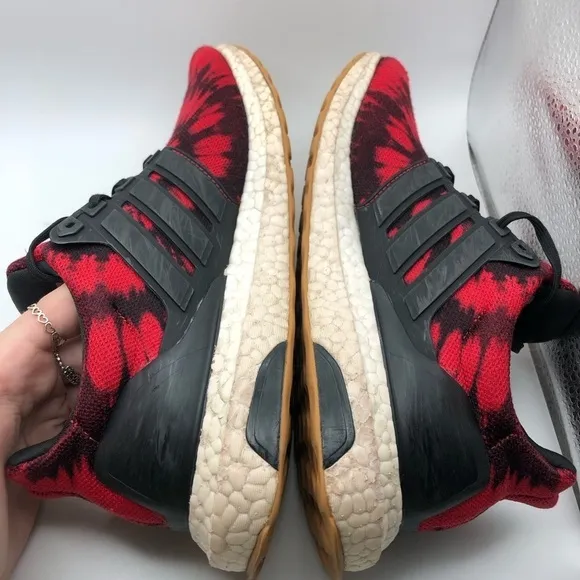 Adidas Ultraboost x Nice Kicks No Vacancy red black sneakers size 6 men