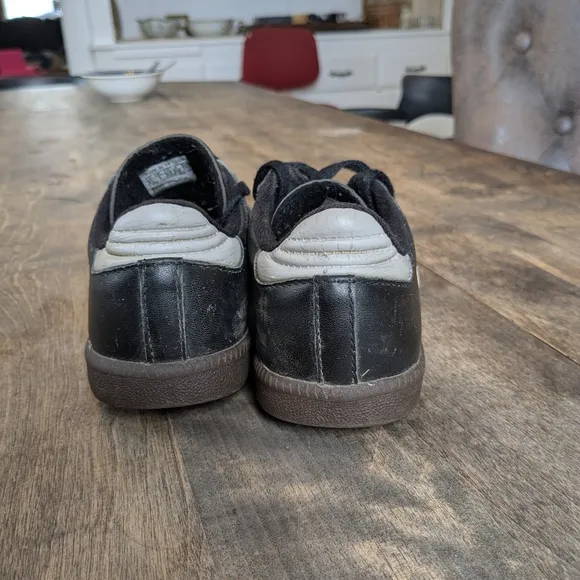 Adidas Vintage Sambas