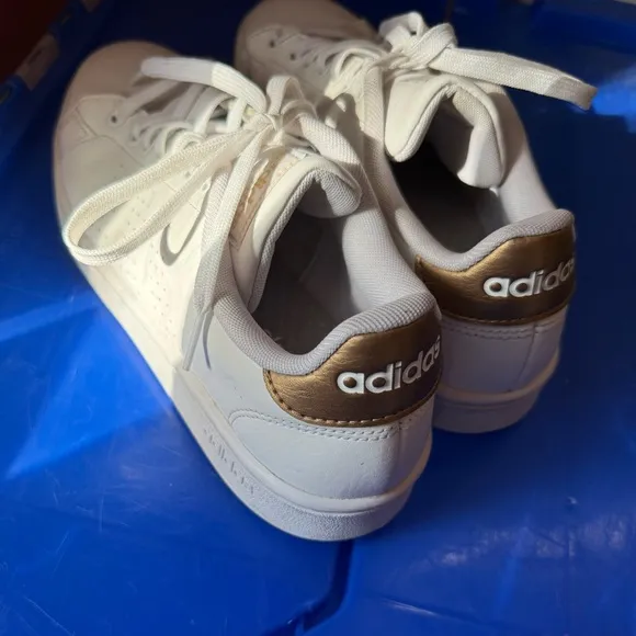 adidas White and Gold Sneakers with Perforated Upper‎ and Low-Top Design