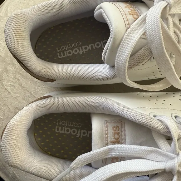 adidas White and Gold Sneakers with Perforated Upper‎ and Low-Top Design