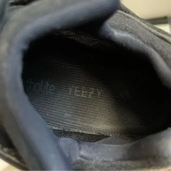 Adidas Yeezy 700 V3 Clay Brown GY0189 Foam Sneakers Size 7 100% Authentic