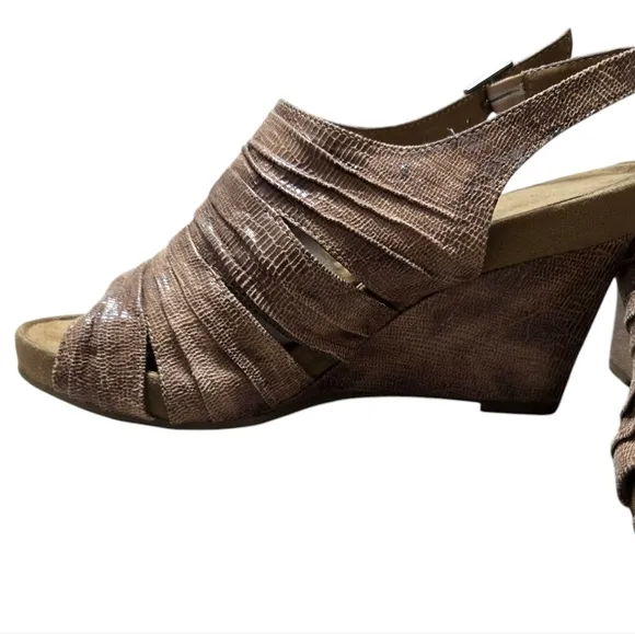 AEROSOLES-PLUSH ON YOU Wedges Slingback Metallic Taupe, Womens 9.5
