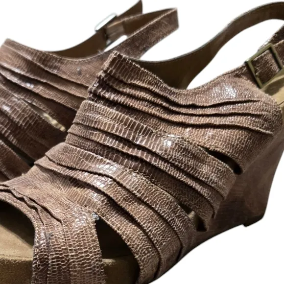 AEROSOLES-PLUSH ON YOU Wedges Slingback Metallic Taupe, Womens 9.5