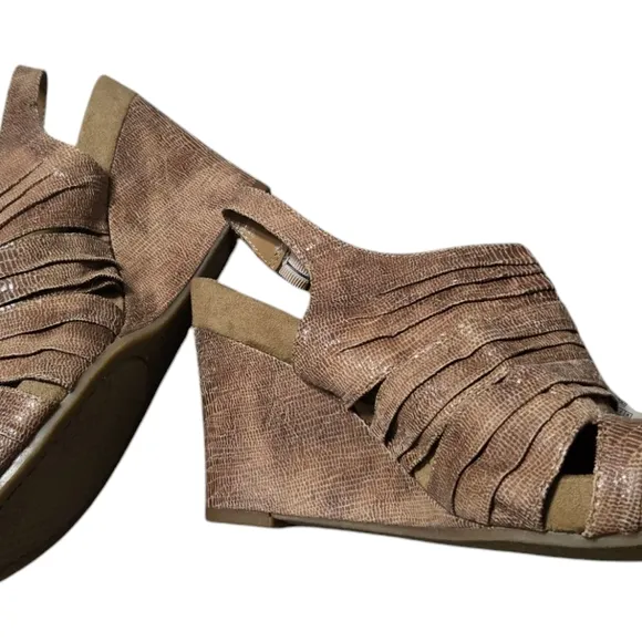 AEROSOLES-PLUSH ON YOU Wedges Slingback Metallic Taupe, Womens 9.5