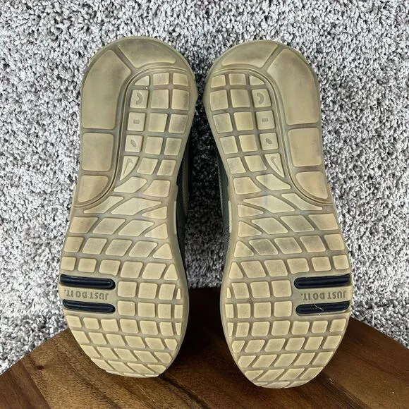 Air Max Motif Next Nature GS Youth Size 7Y Shoes Sneakers Olive University Gold