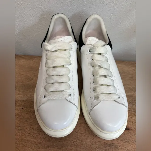 Alexander McQueen velvet trimmed oversized sneaker Women’s 39/40 white &amp; black