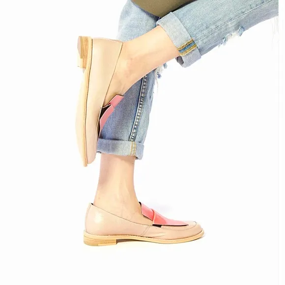 All Black flatbow Cowman loafers