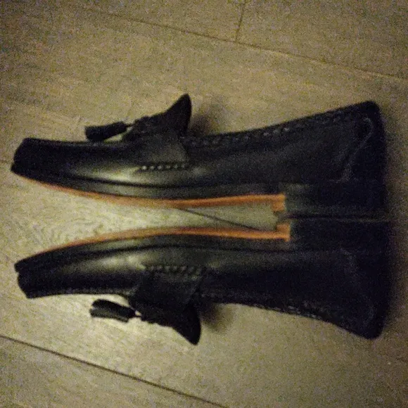 Allen Edmonds &quot;Maxfield&quot; Black Leather Tassel Loafers