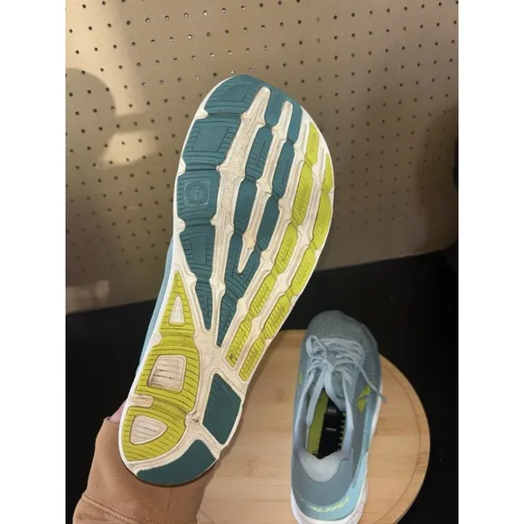 Altra Torin 4.5 Plush Foot Shape ALOA4VR2419 women's running sneakers size 8.5