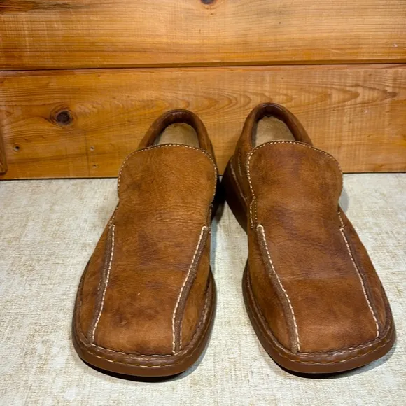 &quot;Born&quot; Mens Leather  Loafers / Slip  Ons (Size 9 1/2)