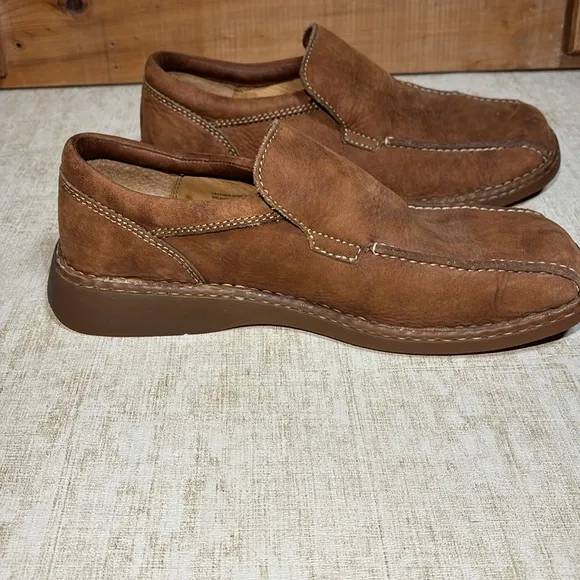 &quot;Born&quot; Mens Leather  Loafers / Slip  Ons (Size 9 1/2)
