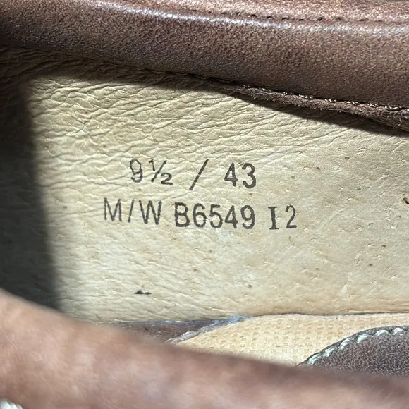 &quot;Born&quot; Mens Leather  Loafers / Slip  Ons (Size 9 1/2)