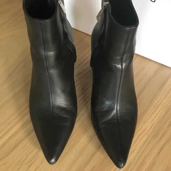 ANINE BING • NATALIE BOOTS