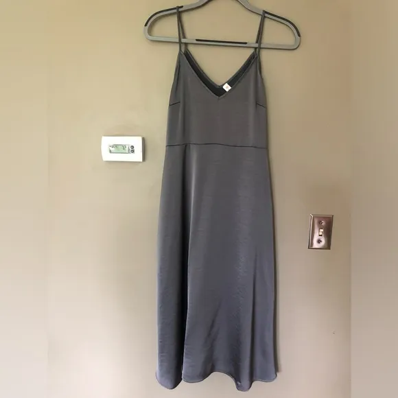 ANTHROPOLOGIE DAILY PRACTICE Carbon Shimmer Midi Dress Size Small