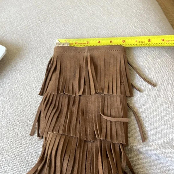 Anthropologie New LaidBack London Pull on Fringe Boho Suede boots Coachella 🌸🌈