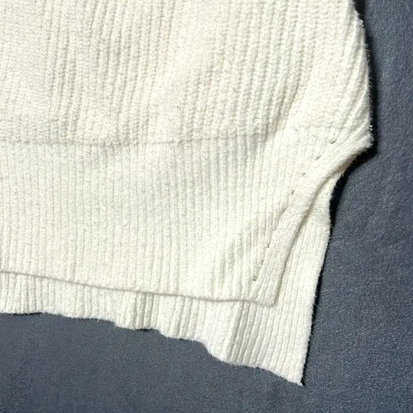 Anthropologie Oversized Chunky Ribbed Knit Hoodie V-neck Pullover Sweater White