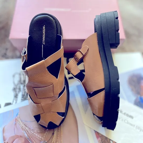 Anthropologie x Intentionally Blank Kurt Fisherman Sandal