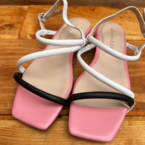 APEPAZZA Sandals Black and Pink crisscross Strappy flat square toe