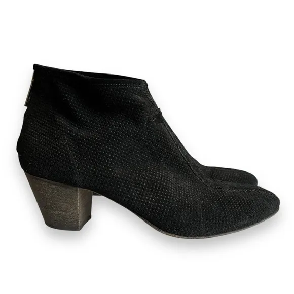 Aquatalia Black Xcel Dry Suede Leather Perforated Back-Zip Ankle Bootie Shoe 10