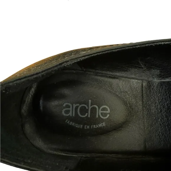 Arche Black Leather Loafers. Size 8 (39). EUC