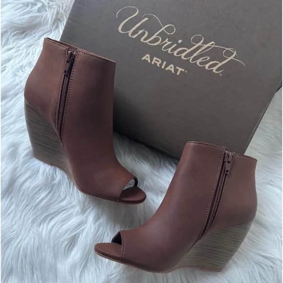 Ariat Unbridled Jaycee Fringe Wedge Boots